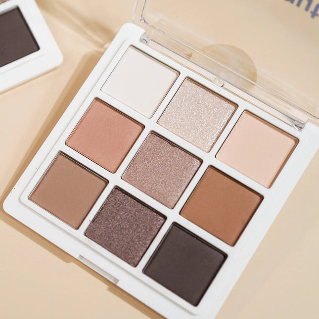 Kara Essentials Eyeshadow Palette - Cool Neutral