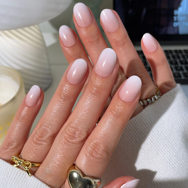 Paint Lab Milky Gradient Press-on Nails