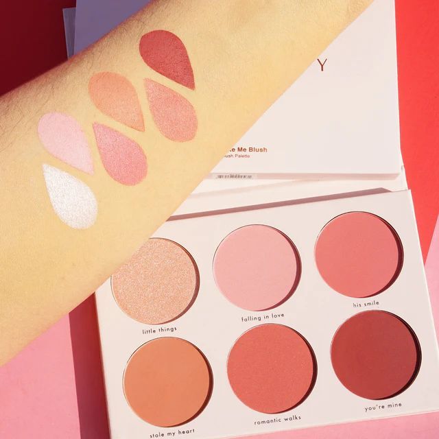 kara-you-make-me-blush-cheek-palette-2