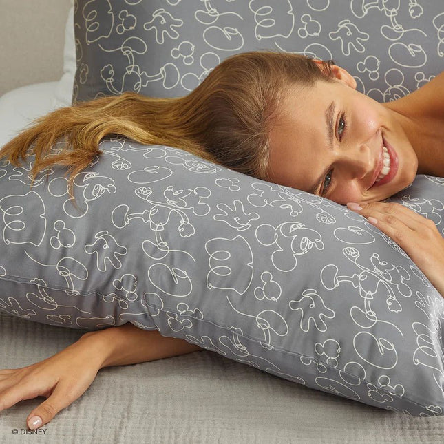 kitsch x Mickey and Minnie Satin Pillowcase in Mickey Magic - King