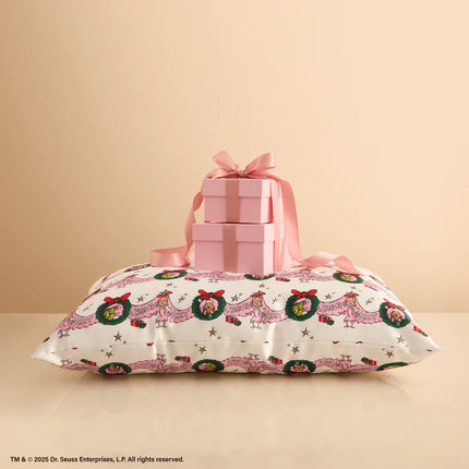 kitsch The Grinch x Kitsch Satin Pillowcase in Cindy Lou Who